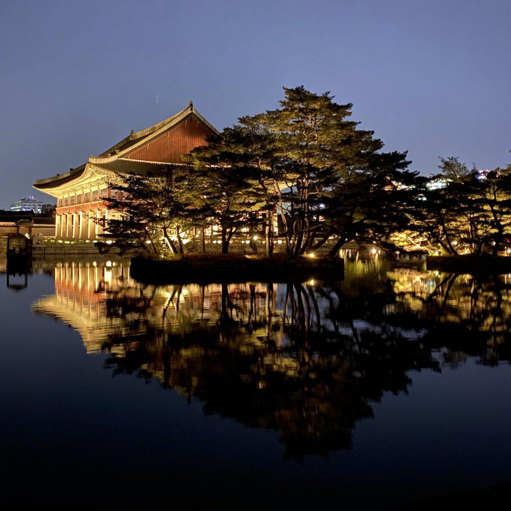 A large pond reflects the Gyeonghoeru Pavilion against the night sky Nov. 2. A 7 p.m., tour was given at the Gyeongbokgung Palace, a royal palace from the Joseon dynasty. Photo by Claire Lee