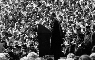 Gerald Ford speaks at 1975 graduation