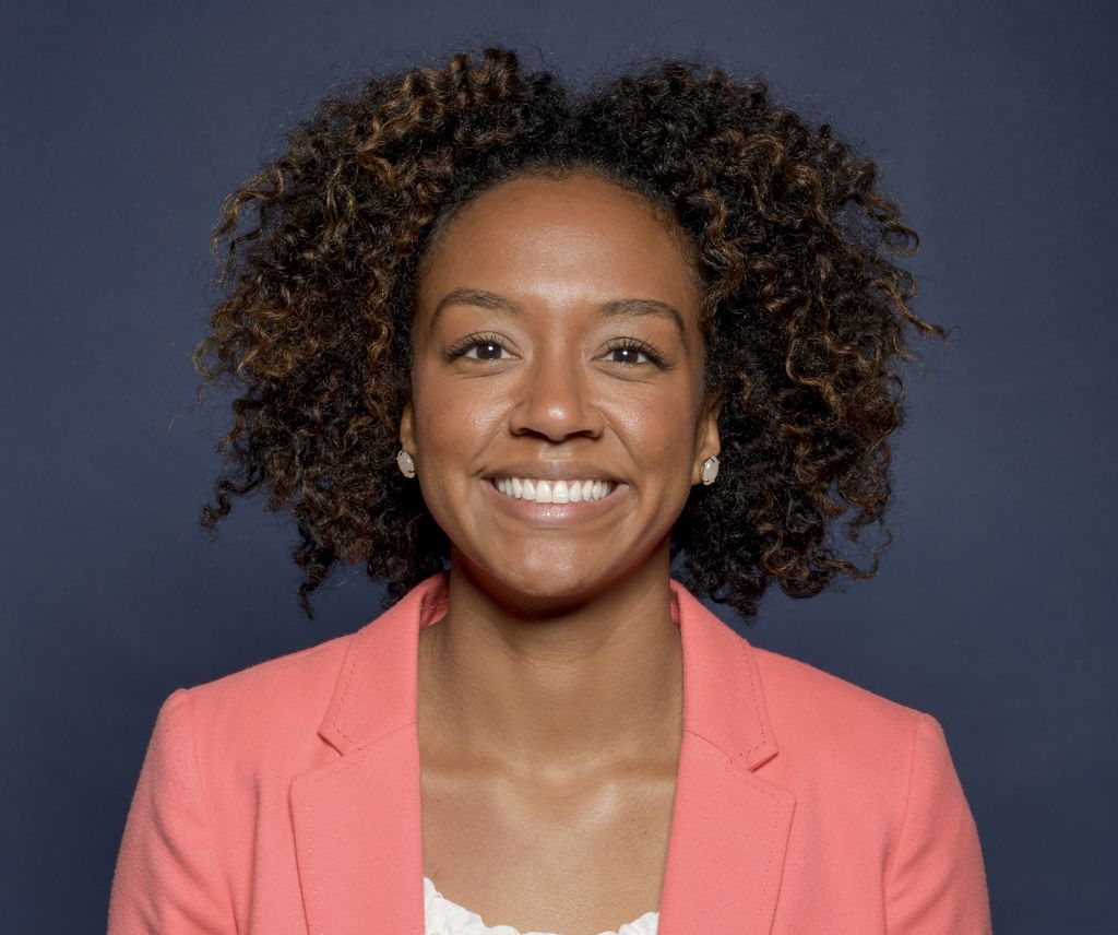 Laron Reed Lauren Reid Gives Back to Pepp - Pepperdine Graphic