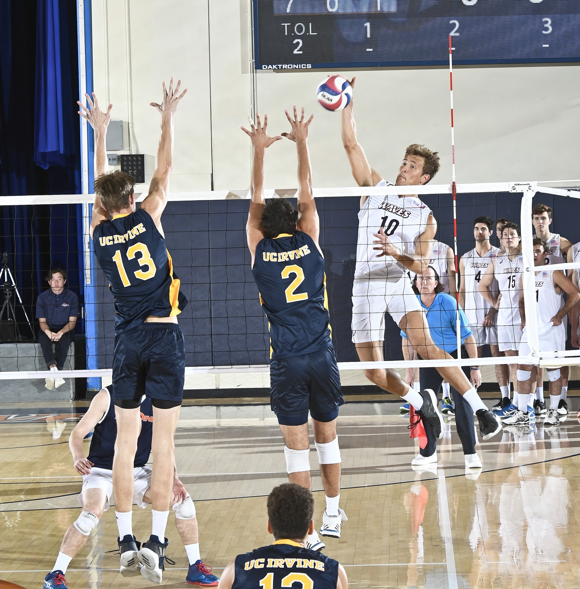 Men's Volleyball Earns Ninth Sweep of the Season - Pepperdine Graphic