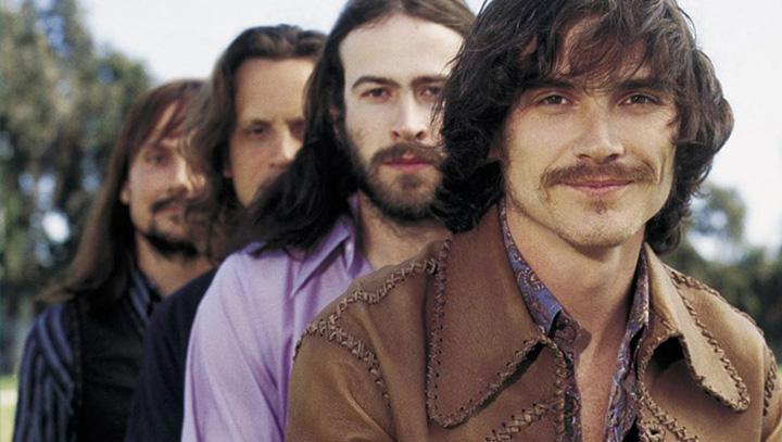 Members of rock band Stillwater pose for the cover of Rolling Stone. The members of the band are played by Billy Crudup (front), Jason Lee, Mark Kozelek and John Fedevich.