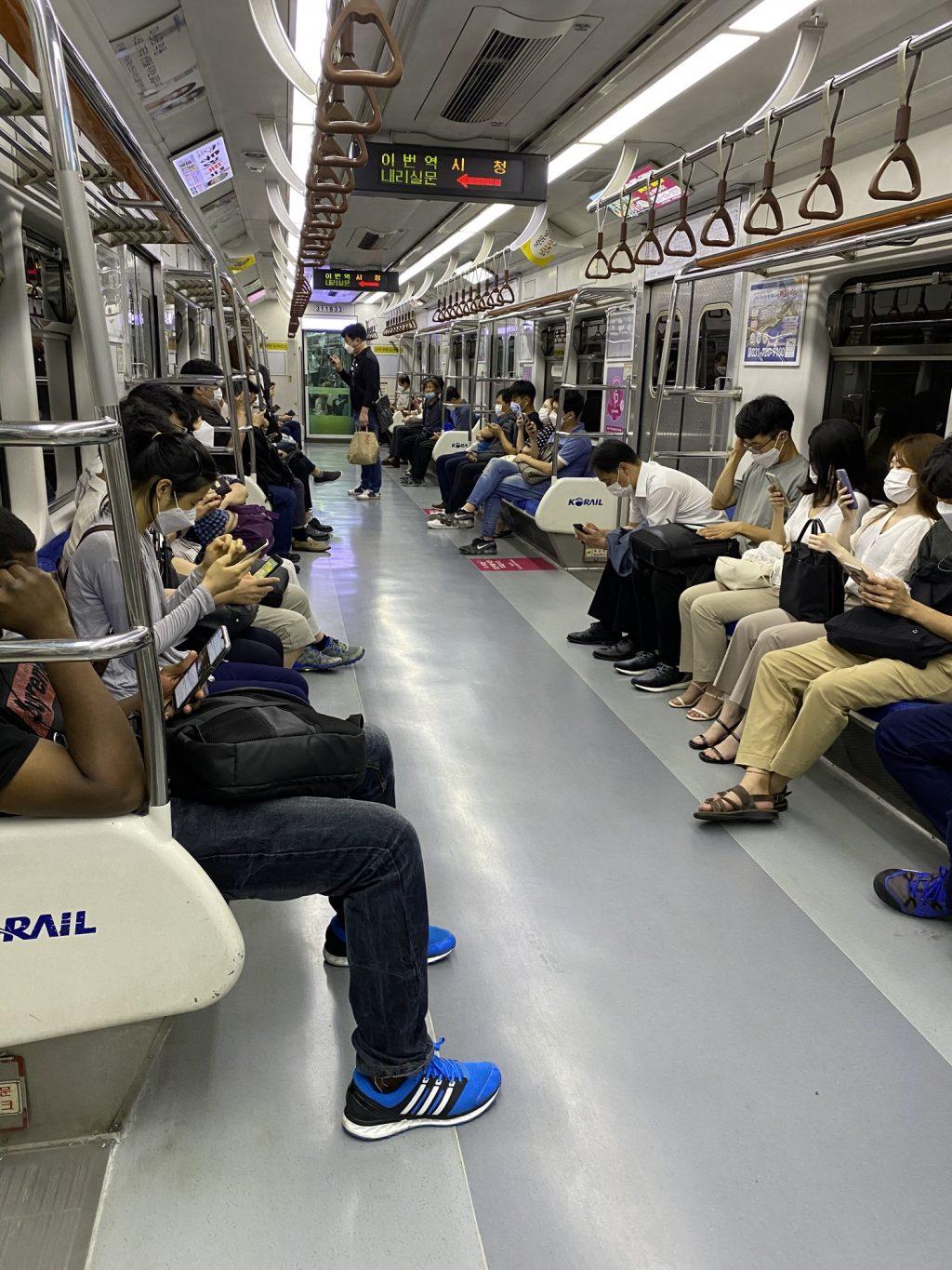 On Sept. 1, two days after the Seoul government raised COVID-19 regulations to level two-and-a-half, the subways remain crowded. Nearly everyone wore a mask while silently using their phones.