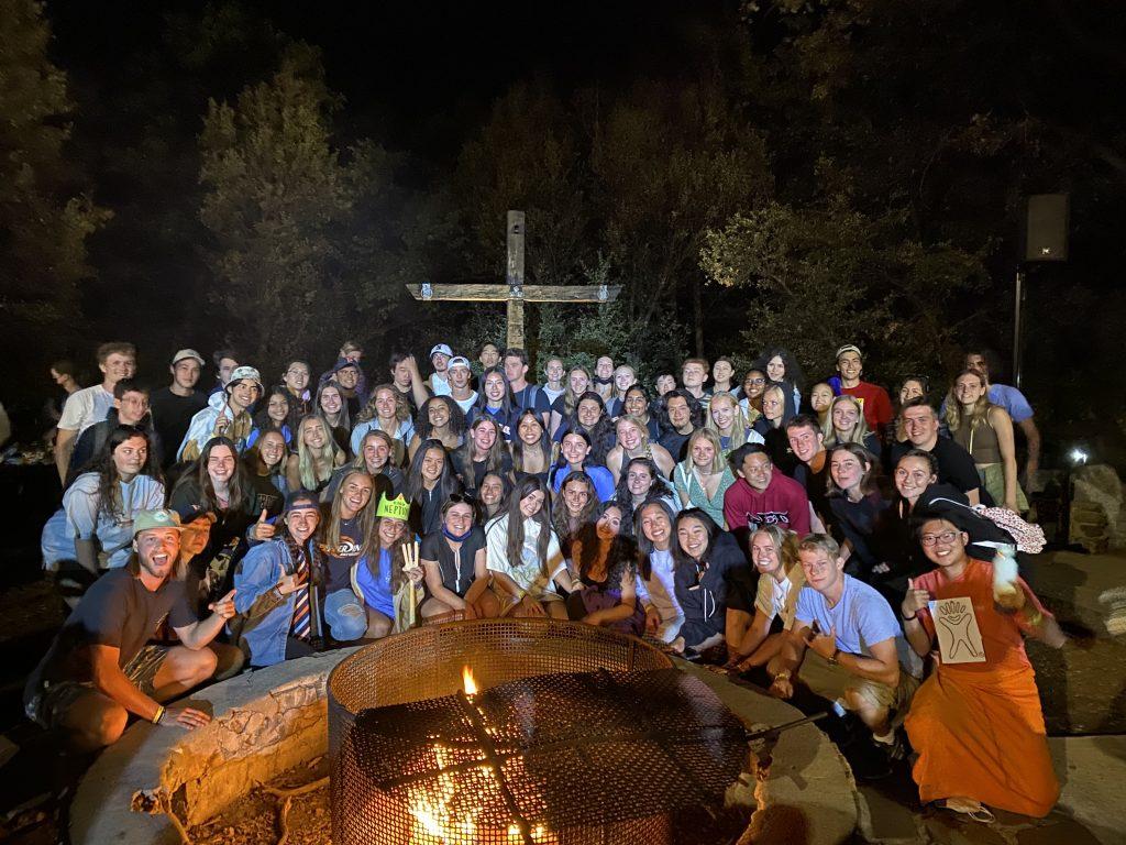 Group two students and leaders celebrate their Soph Follies victory Aug. 24. The event gave the sophomores an opportunity to have fun and celebrate Pepperdine’s history together. Photo by Lydia duPerier