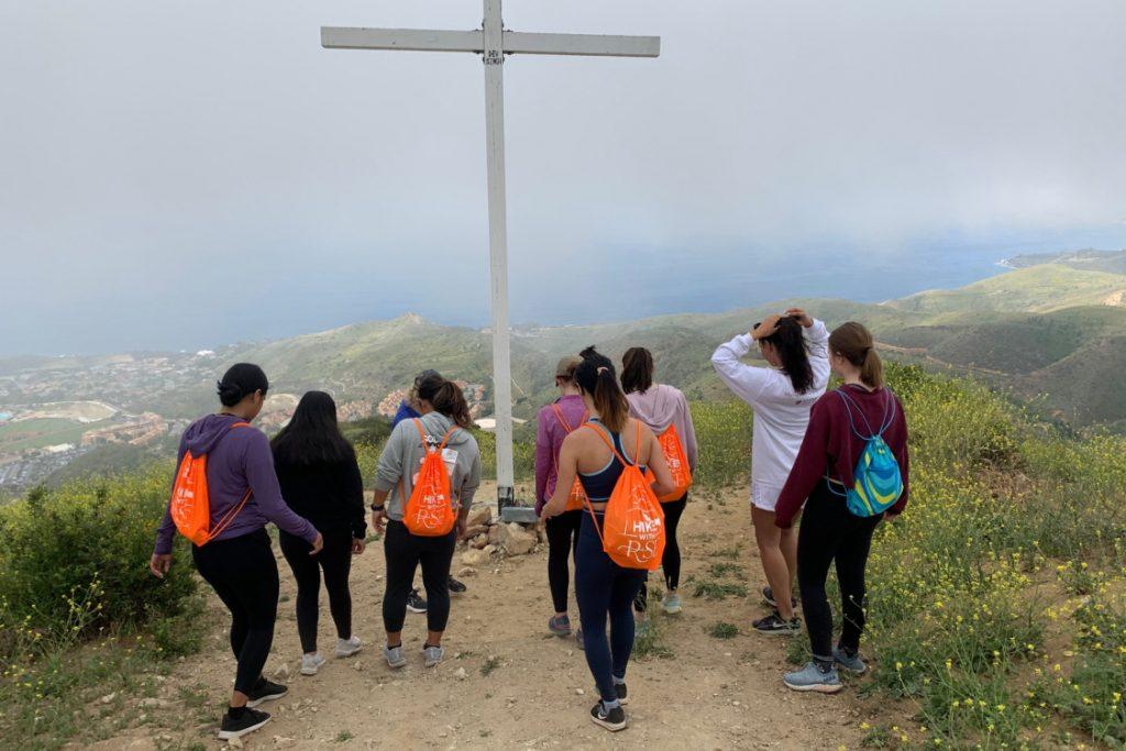 Students hike to the cross as part of "Hike with RISE" on April 16. RISE offers hiking as well as other events like yoga, bingo and painting. Photo courtesy of Pepperdine RISE Events website