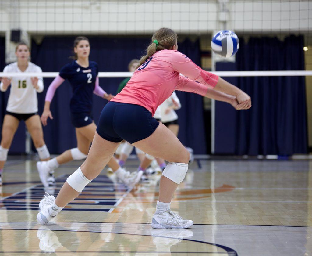 Graduate student outside hitter Rachel Ahrens goes for a dig versus the Dons on Oct. 29 at Firestone Fieldhouse. Defensively, the Waves kept up with the Dons with 73 kills to the 72 kills from the Dons.
