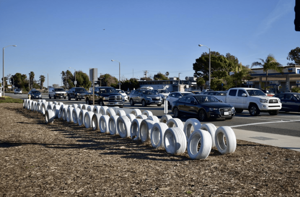 59 tires sit along PCH to honor the lives lost due to reckless driving since 2010. Due to those tragedies, Malibu community members said they have experienced high anxiety when driving. Photo by Mary Elisabeth
