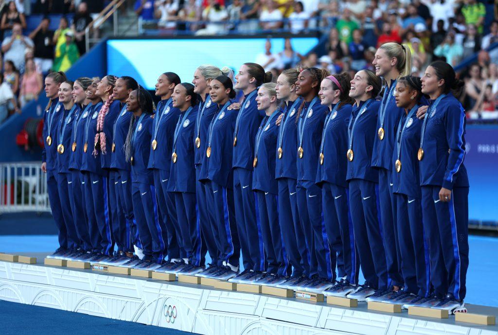 Lynn Williams and U.S Women's National Soccer Team gather for a photo Aug. 10 after securing a gold medal finish against Brazil at the 2024 Paris Olympics. Williams and Team USA won this match 1-0. Photo courtesy of Pepperdine Athletics