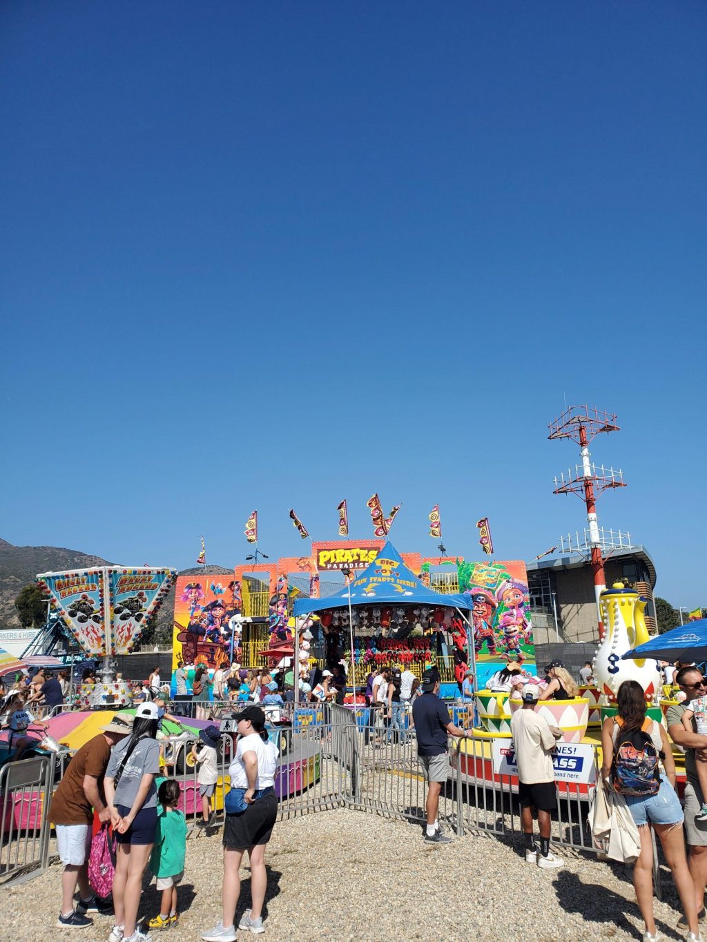 There was no shortage of fun as families were able to choose from plenty of rides and even more carnival games at the Malibu Chili Cook-Off, on Sept. 1. Children, students, tourists and celebrities all joined in on the fun.