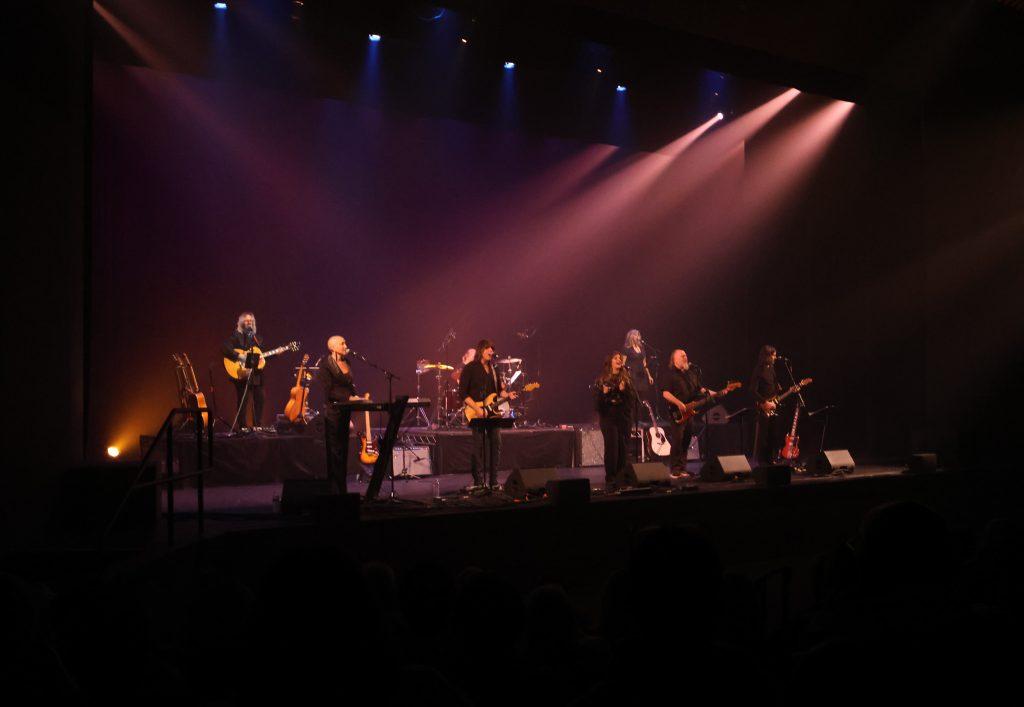 Classic Albums Live performs “Rumours” live Sept. 13 in Smothers Theatre. Several of the musicians frequently switched between instruments during the show. Photos by Olivia Schneider