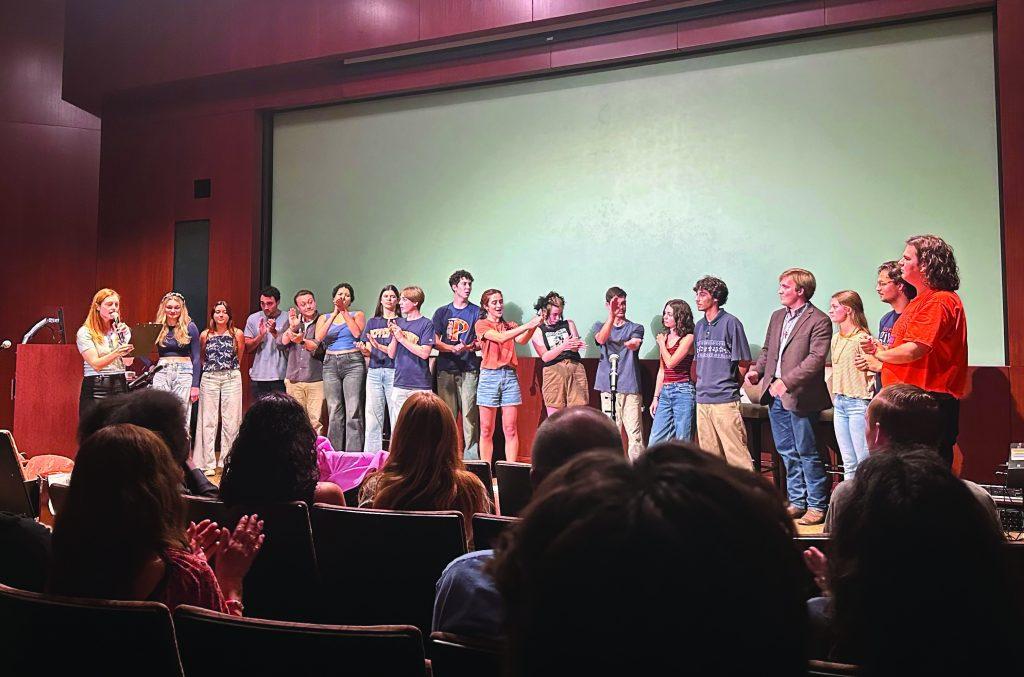 Isabel Klein (far left) concludes the Oct. 5 Pepperdine Improv Troupe show alongside 17 of the performers. She said having troupe alumni was great for boosting the new members’ confidence. Photos by Henry Adams