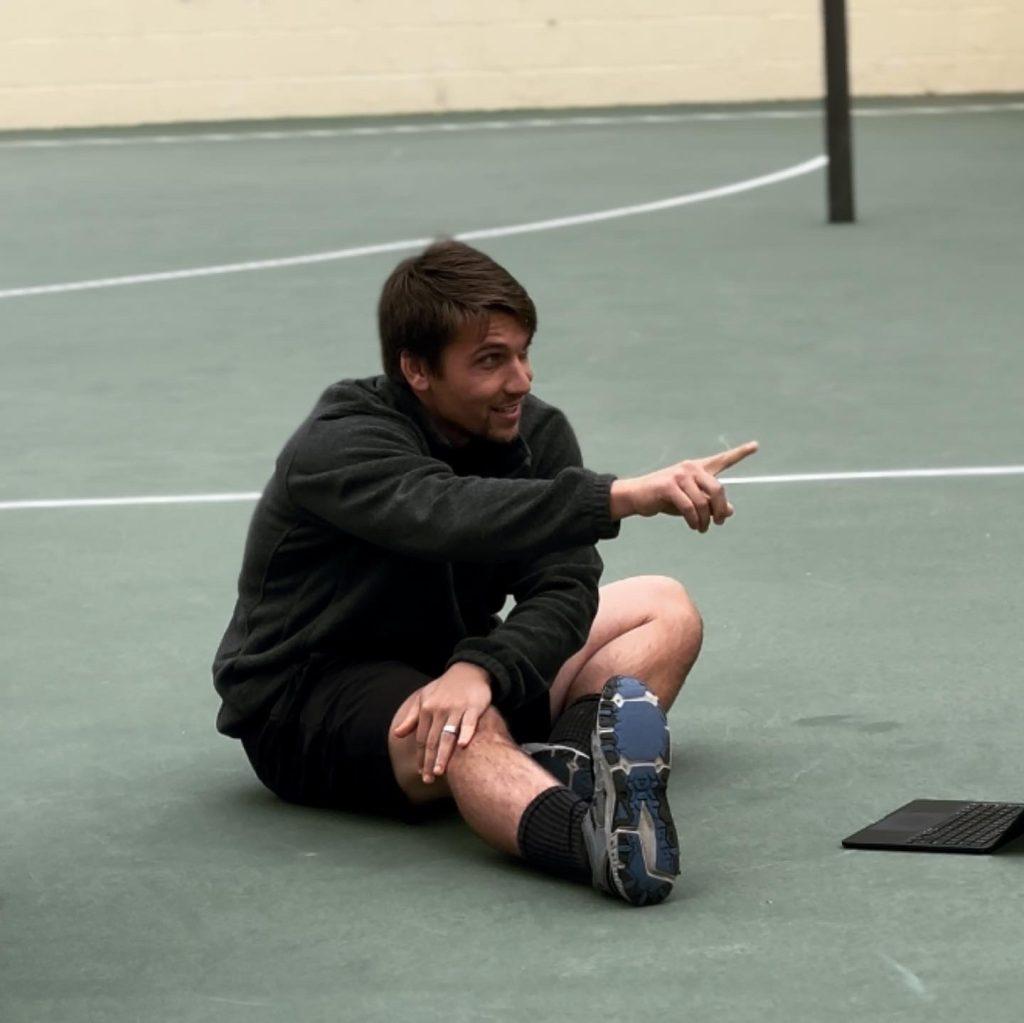 Resident director Spencer Slater and students take part in discussion and prayer before every Wednesday session at 11 a.m. at the Towers basketball court. Slater leads the meditation, discussions about spirituality and reflections for each session throughout the semester. Photo courtesy of Grace Baek