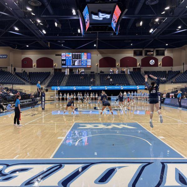 Pepperdine Women’s Indoor Volleyball Falls to Tough USD Team