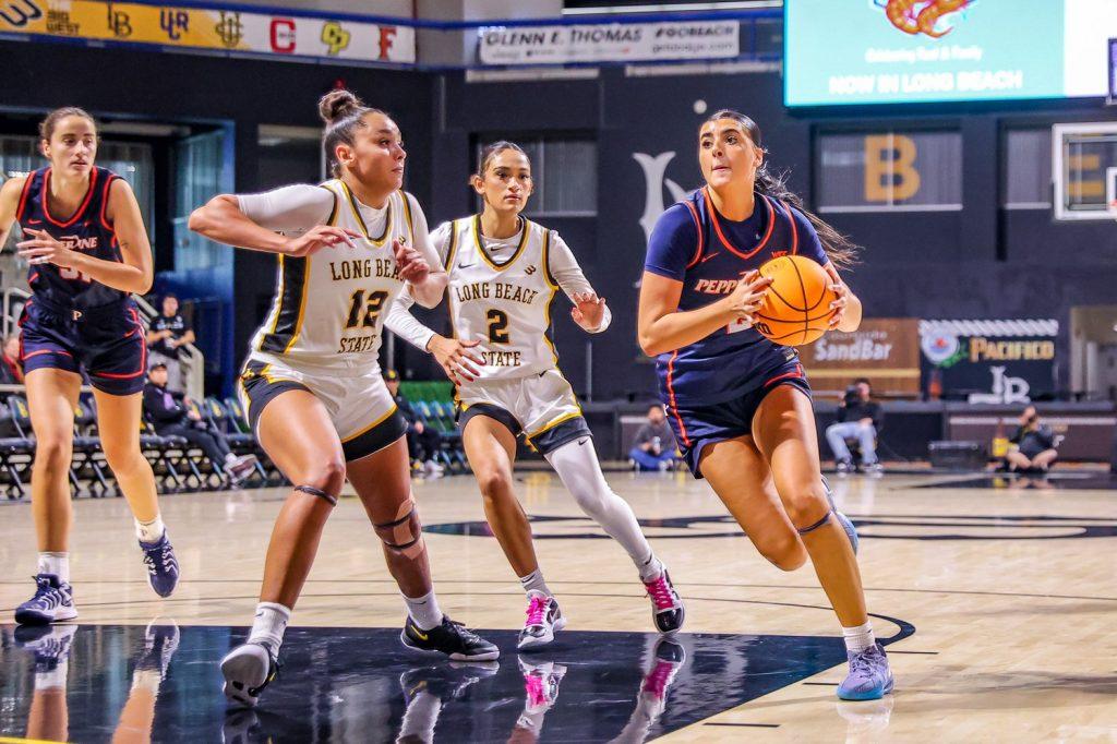 Freshman guard Chloe Sotell drives toward the basket against Long Beach State on Dec. 1 in the Walter Pyramid. Sotell finished with a career-high 19 points on the game.