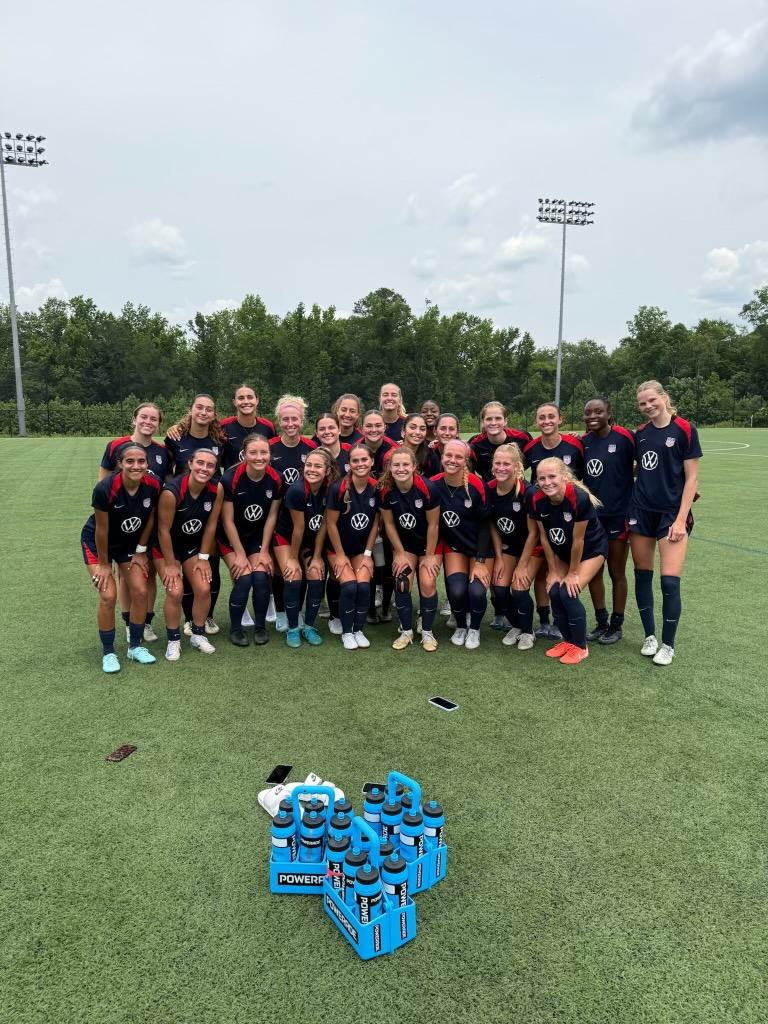 Julia Quinonez poses for a picture with the U.S. U-20 Youth National Team in Fayette, Ga. on June 1. The team called players from all over the country to train together. Photo courtesy of Julia Quinonez