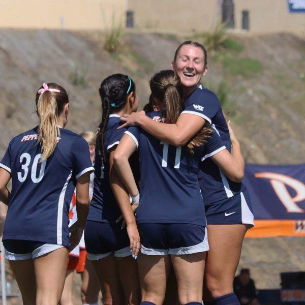 Women’s Soccer Dominates Pacific in 9-0 Shutout