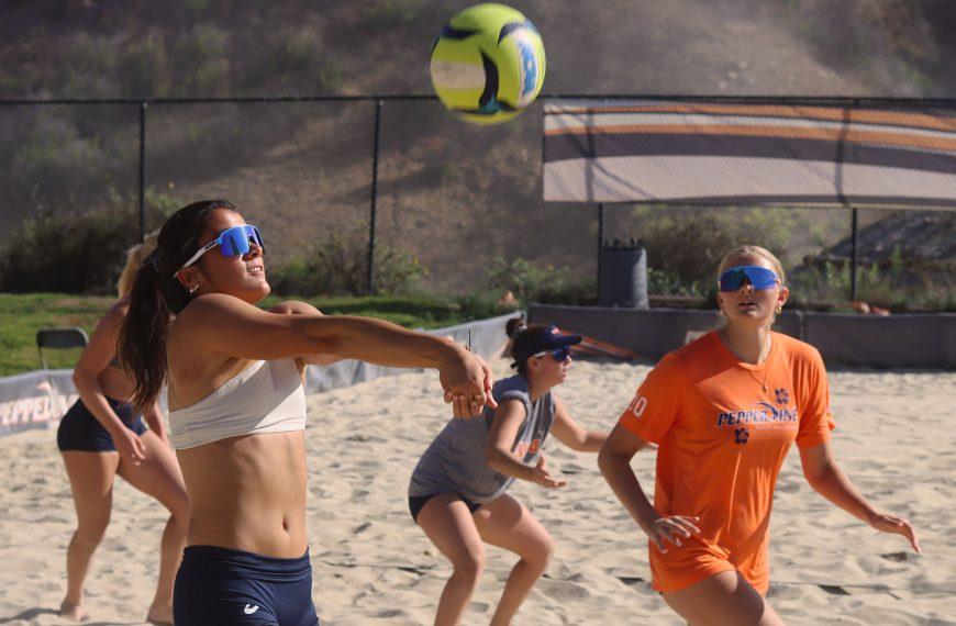 Eight is Great: Beach Volleyball Prepares for Fall Competition Season