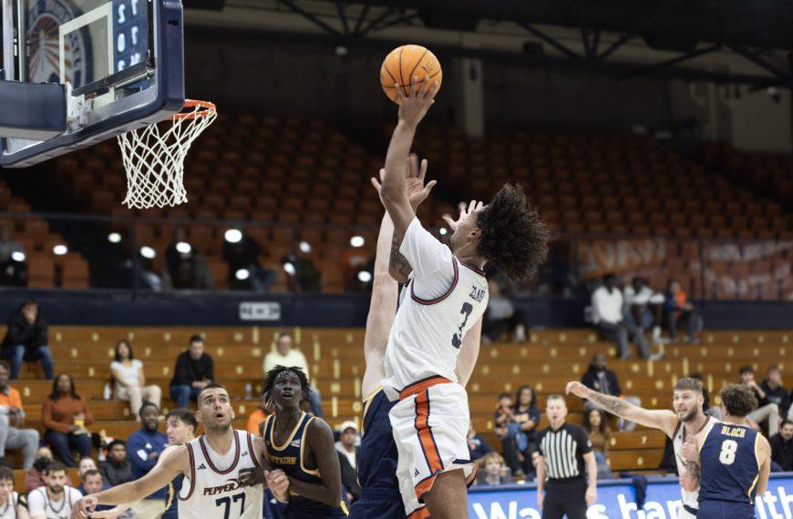 Men’s Basketball Falls in Overtime to Northern Colorado