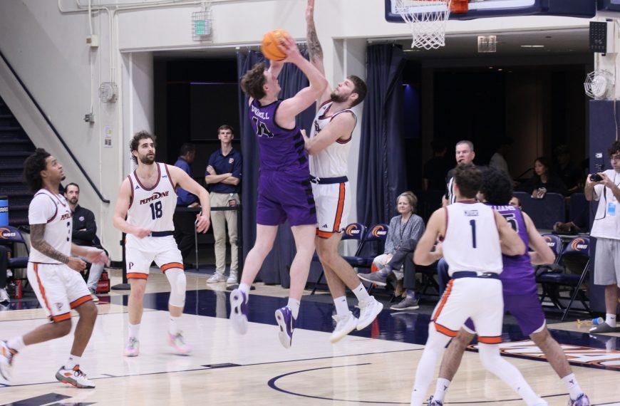 Men’s Basketball Outlast Portland 67–63 for First WCC Win