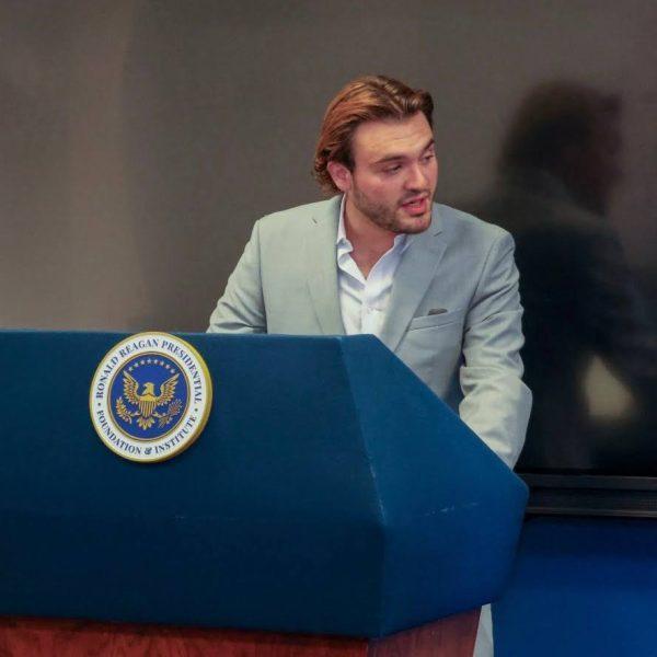 Pepperdine Waves Debate Fosters Community Beyond Competition