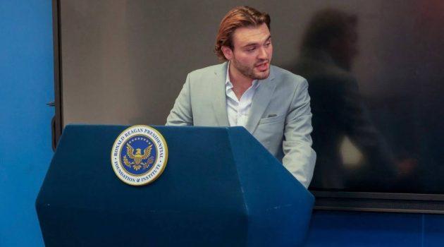 Pepperdine Waves Debate Fosters Community Beyond Competition