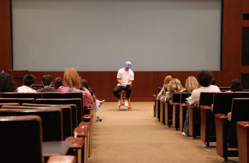 ‘The Bachelorette’ Contestant Mikey Planeta Shares Relationship Advice