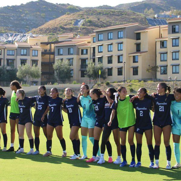 Women’s Soccer Storms Past Fresno State to Close out Road Trip