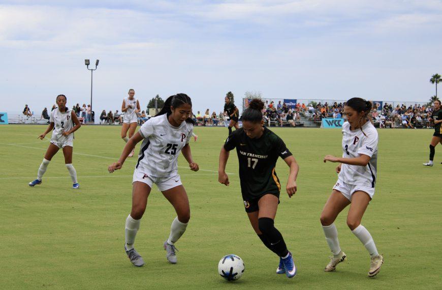 Women’s Soccer Sweeps San Francisco 5-0 to Remain Undefeated in West Coast Conference Play