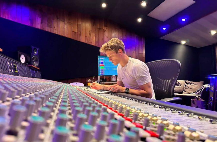 Revival of Music: The Power Behind A Solo Artist